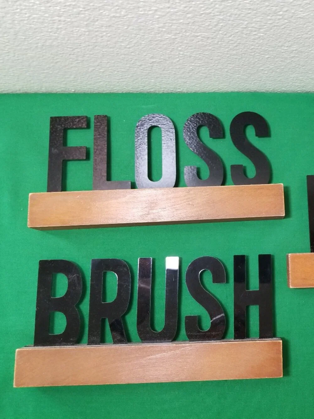 3pc Decorative Bathroom Metal & Wood Wall or Shelf Signs WASH BRUSH FLOSS